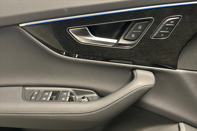 new 2025 Audi Q7 car, priced at $79,160