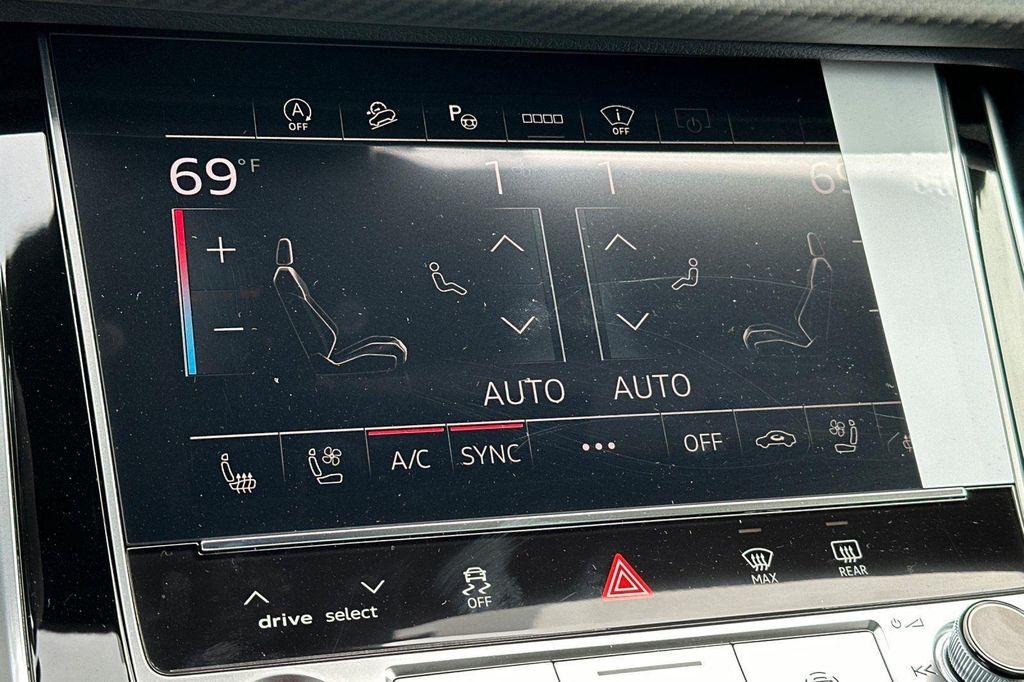 new 2025 Audi RS Q8 car, priced at $159,690