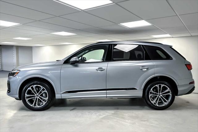 new 2025 Audi Q7 car, priced at $71,600