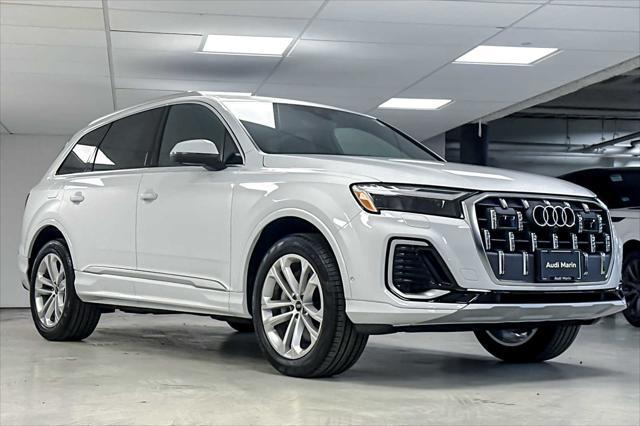 new 2025 Audi Q7 car, priced at $65,650