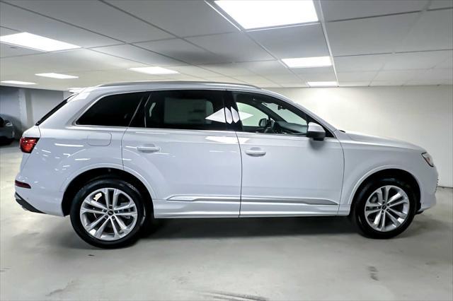 new 2025 Audi Q7 car, priced at $65,650