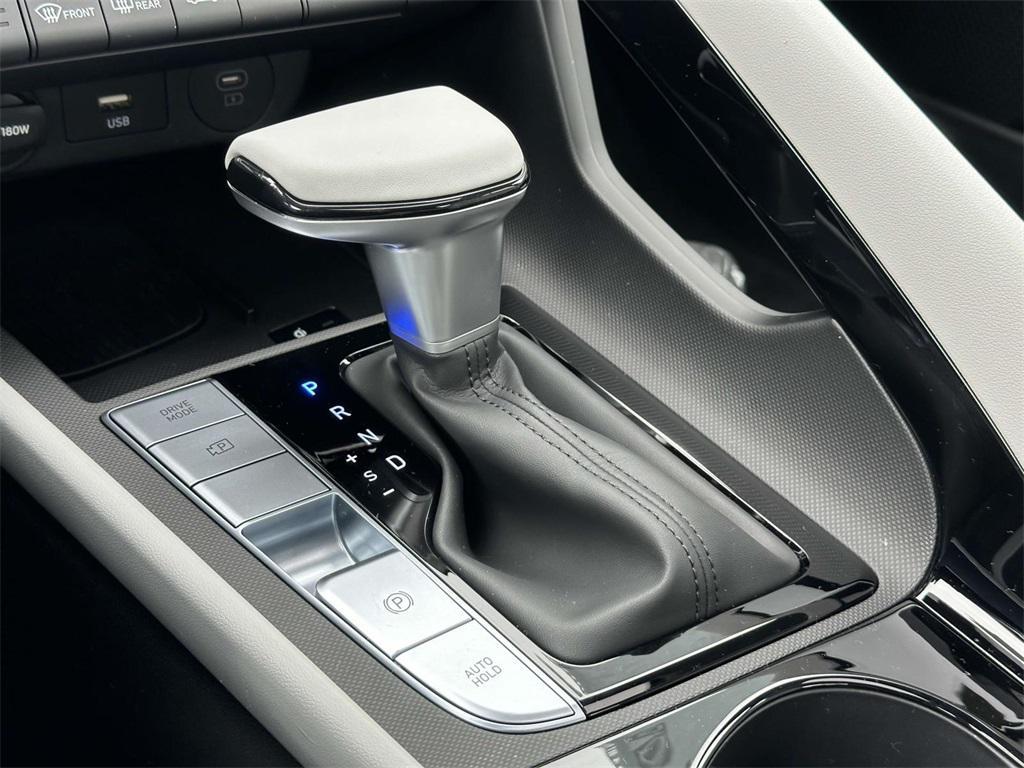 new 2025 Hyundai ELANTRA HEV car, priced at $29,120