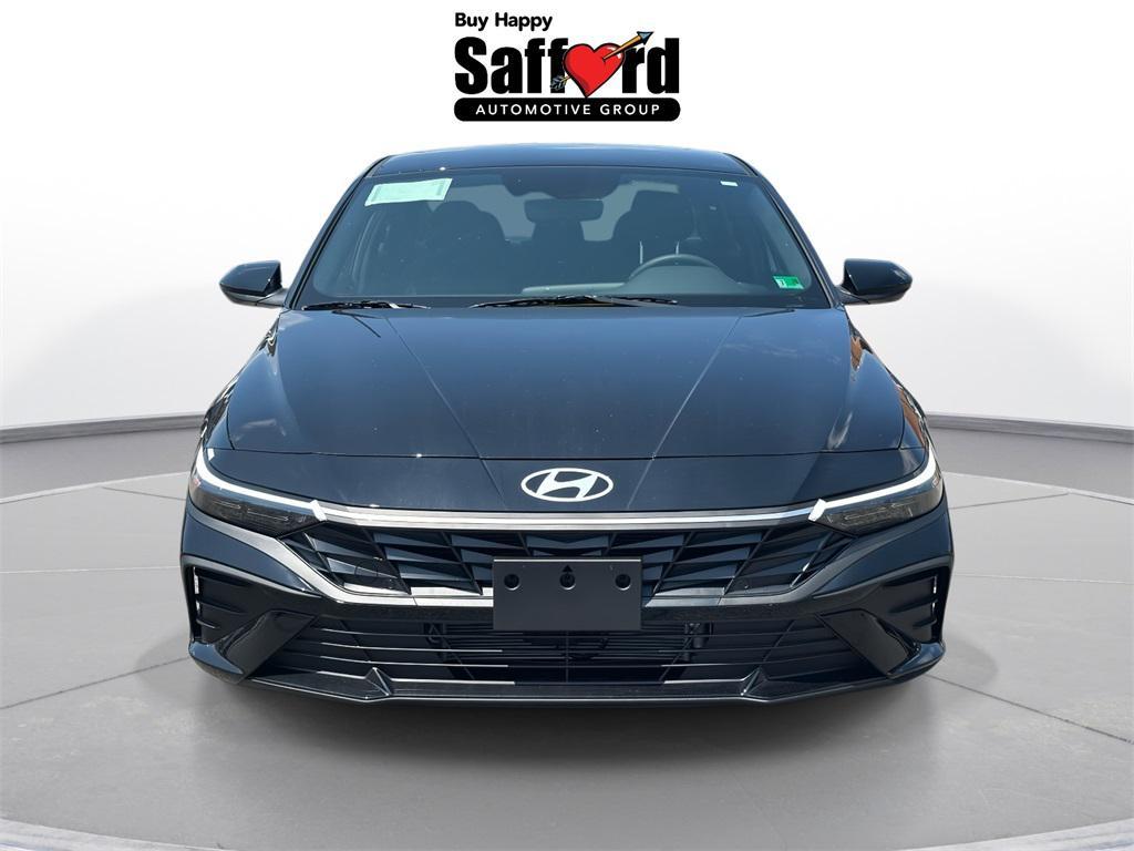 new 2025 Hyundai Elantra car, priced at $26,385