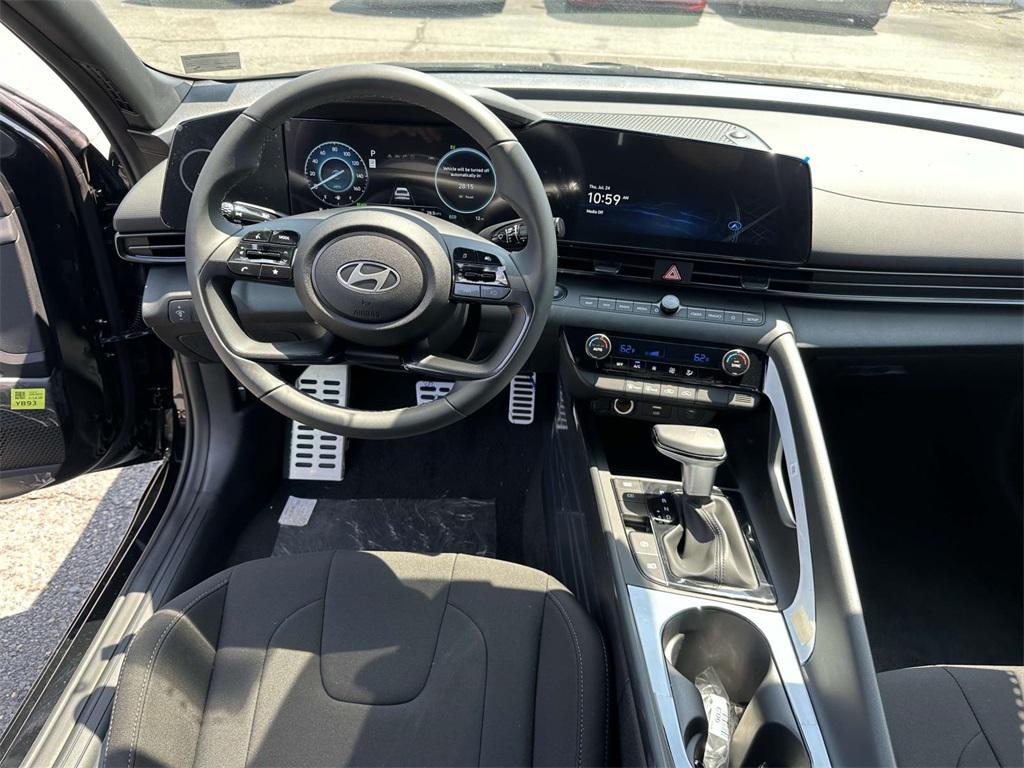 new 2025 Hyundai Elantra car, priced at $26,385