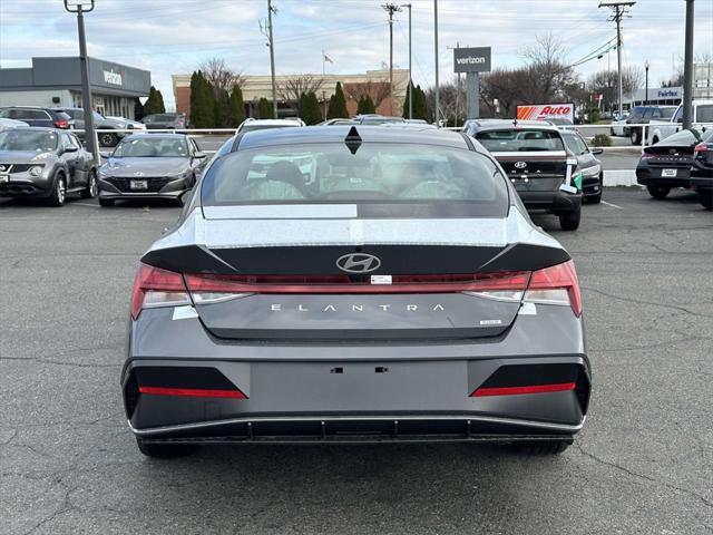 new 2025 Hyundai Elantra car, priced at $31,115