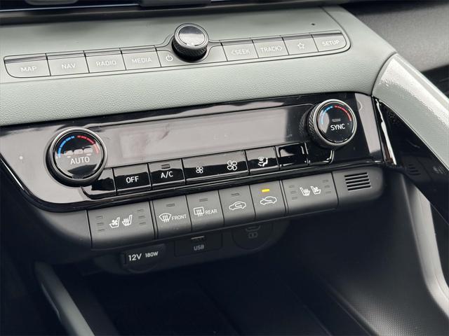new 2025 Hyundai Elantra car, priced at $30,590
