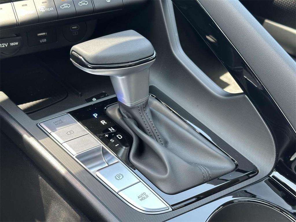 new 2025 Hyundai Elantra car, priced at $26,595