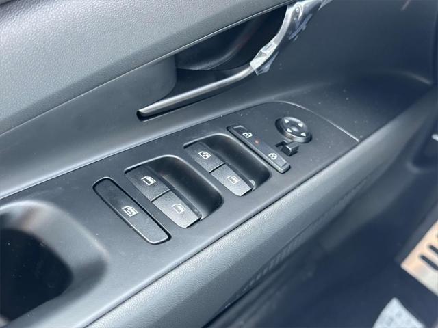 new 2025 Hyundai Elantra car, priced at $28,210
