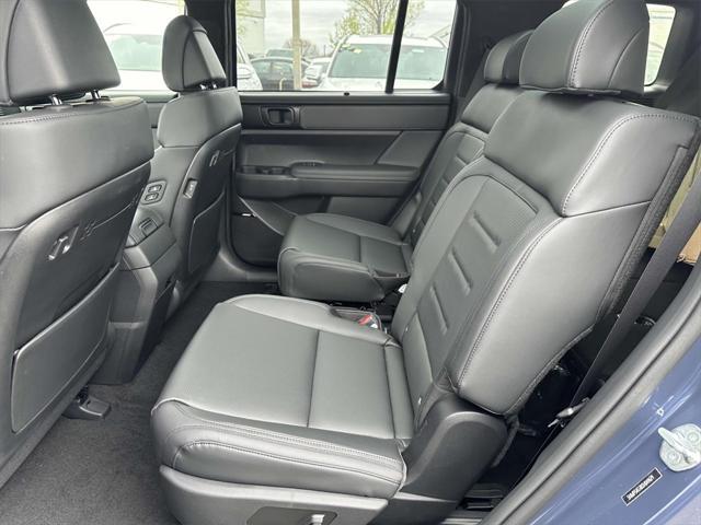 new 2025 Hyundai SANTA FE HEV car, priced at $48,064