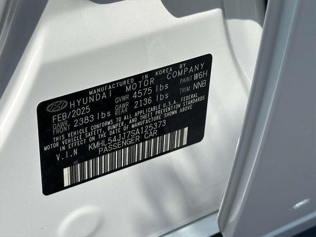 new 2025 Hyundai Sonata Hybrid car, priced at $39,193