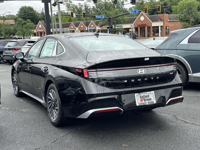 new 2025 Hyundai Sonata Hybrid car, priced at $38,025