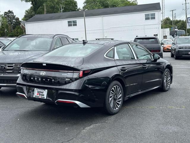 new 2025 Hyundai Sonata Hybrid car, priced at $38,025