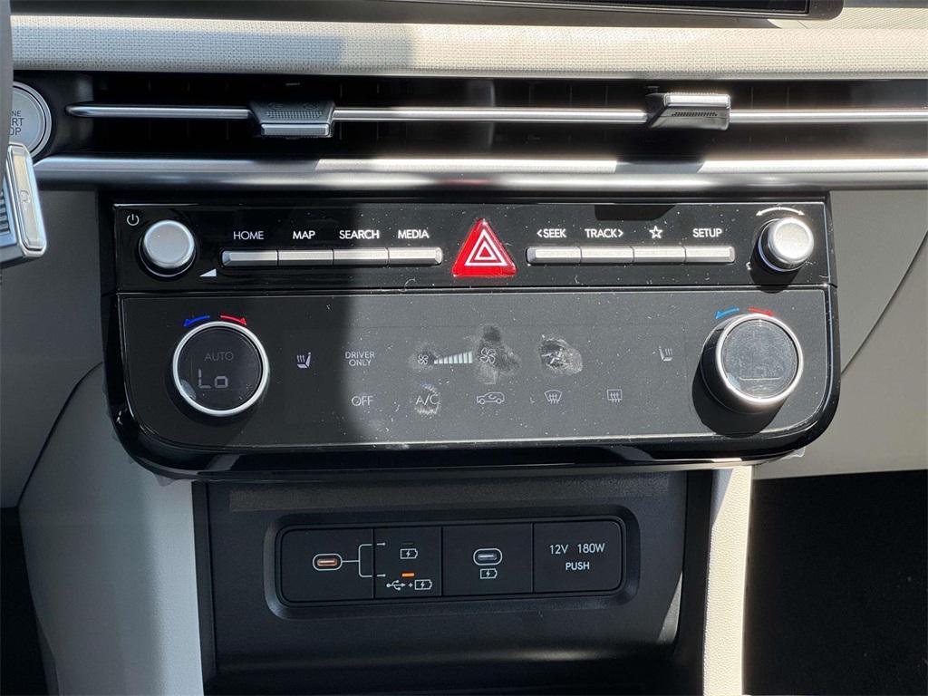 new 2025 Hyundai TUCSON Hybrid car, priced at $37,905
