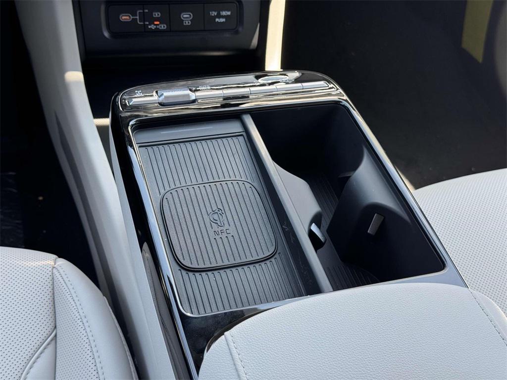 new 2025 Hyundai TUCSON Hybrid car, priced at $37,905