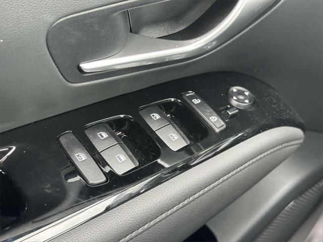 used 2024 Hyundai TUCSON Hybrid car, priced at $35,777