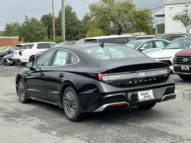 new 2025 Hyundai Sonata Hybrid car, priced at $39,170