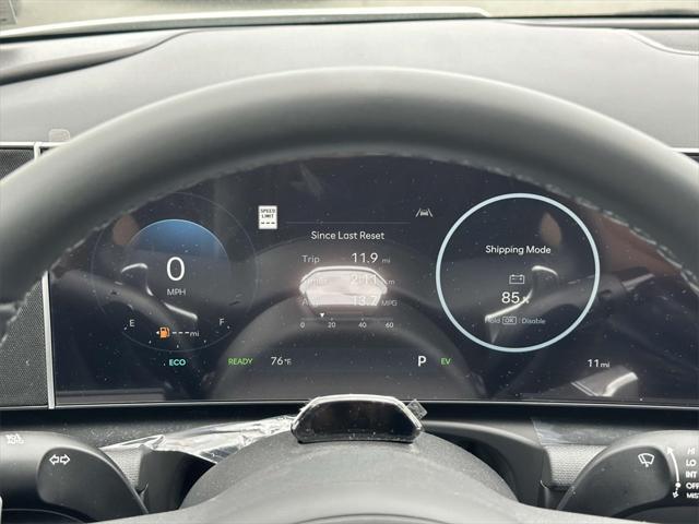 new 2025 Hyundai TUCSON Hybrid car, priced at $37,715