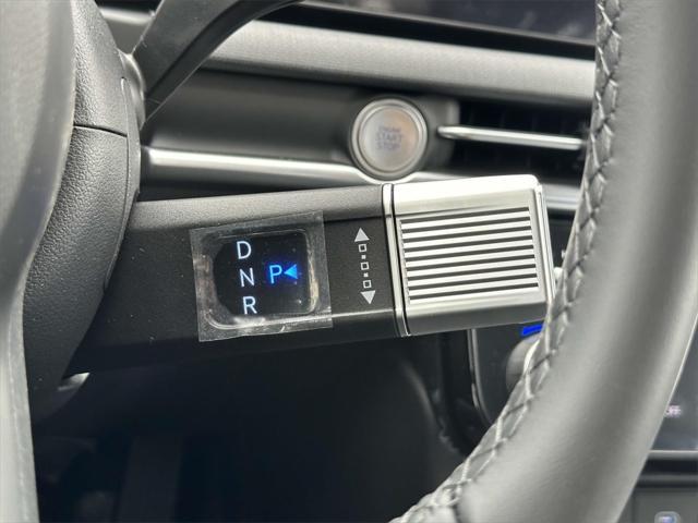 new 2025 Hyundai TUCSON Hybrid car, priced at $37,715