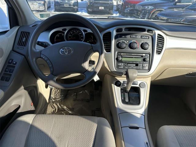 used 2007 Toyota Highlander Hybrid car, priced at $10,995