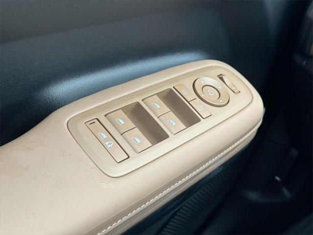 new 2025 Hyundai Santa Fe car, priced at $47,714