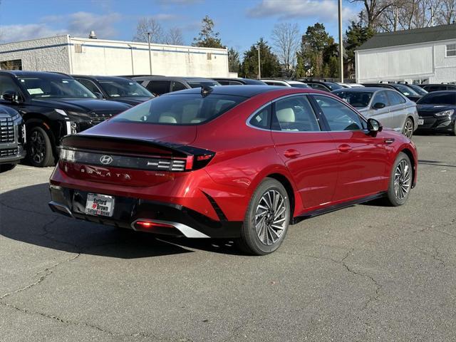 new 2025 Hyundai Sonata Hybrid car, priced at $39,675