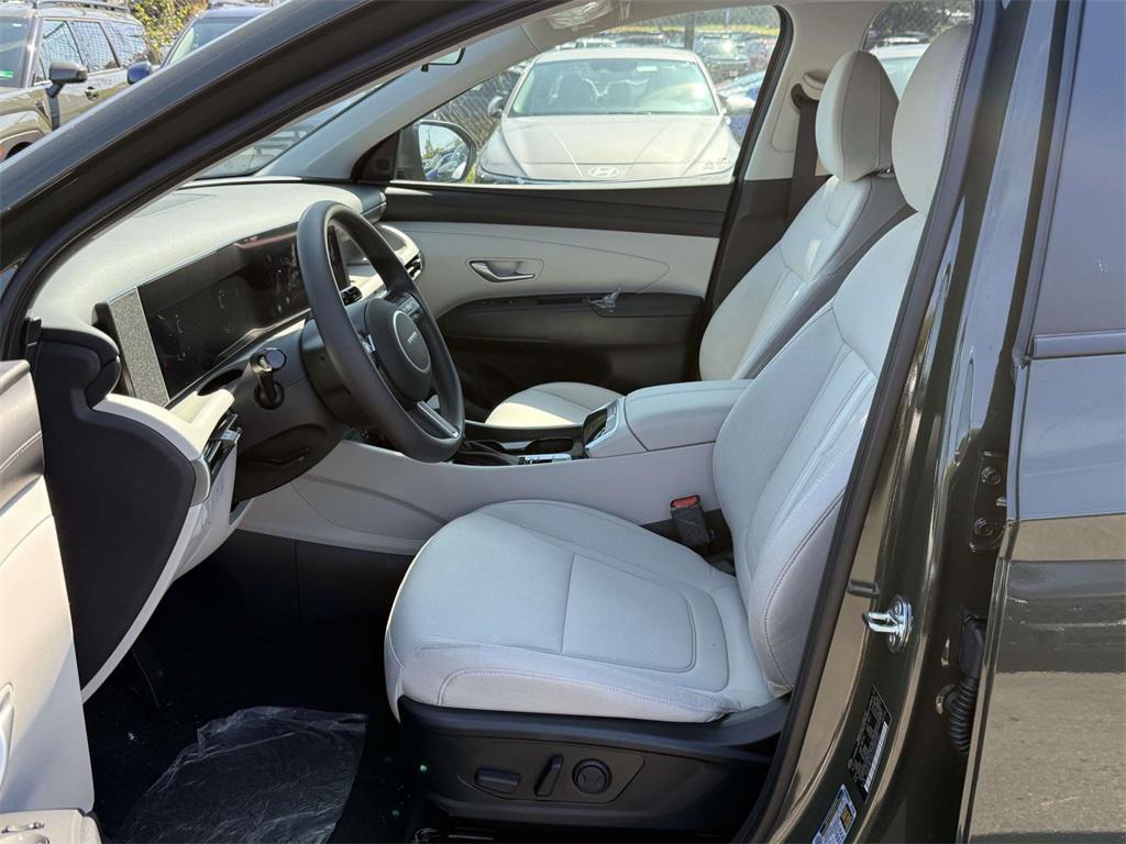new 2025 Hyundai Tucson car, priced at $32,910