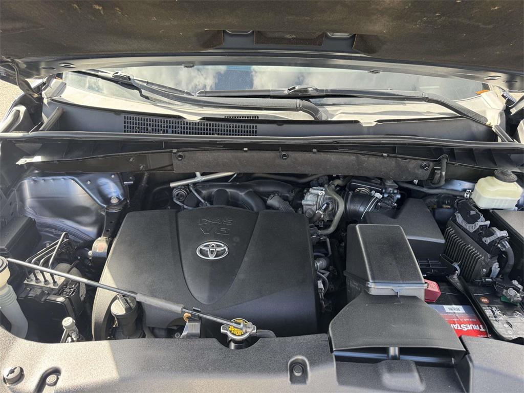used 2017 Toyota Highlander car, priced at $17,997