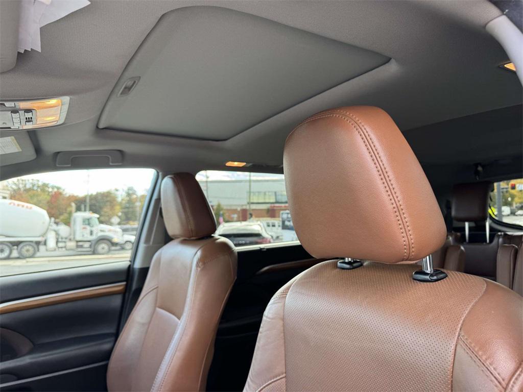 used 2017 Toyota Highlander car, priced at $17,997