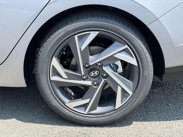 new 2025 Hyundai Elantra car, priced at $27,715