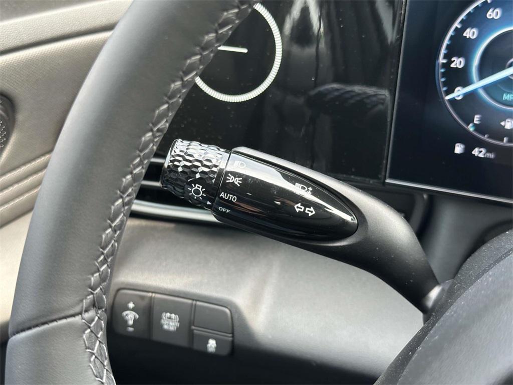new 2025 Hyundai Elantra car, priced at $27,190