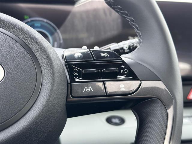 new 2025 Hyundai Elantra car, priced at $30,310