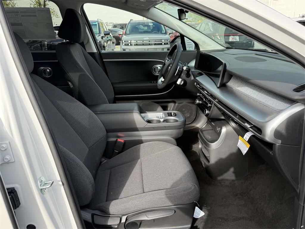 new 2026 Hyundai IONIQ 9 car, priced at $62,120
