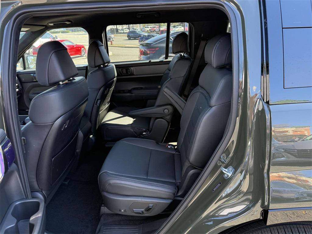 new 2026 Hyundai SANTA FE HEV car, priced at $52,655