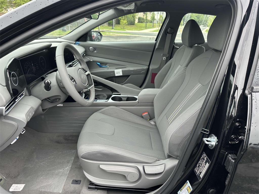 new 2025 Hyundai Elantra car, priced at $26,685