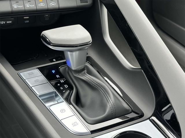 new 2025 Hyundai Elantra car, priced at $27,685
