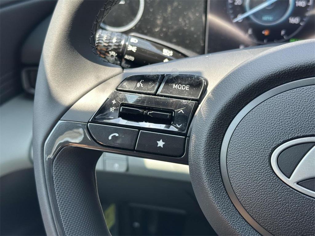 new 2025 Hyundai Elantra car, priced at $29,080