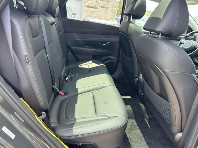 new 2025 Hyundai TUCSON Hybrid car, priced at $37,265