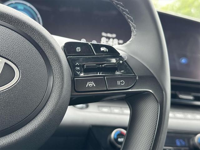 new 2025 Hyundai Elantra car, priced at $27,705