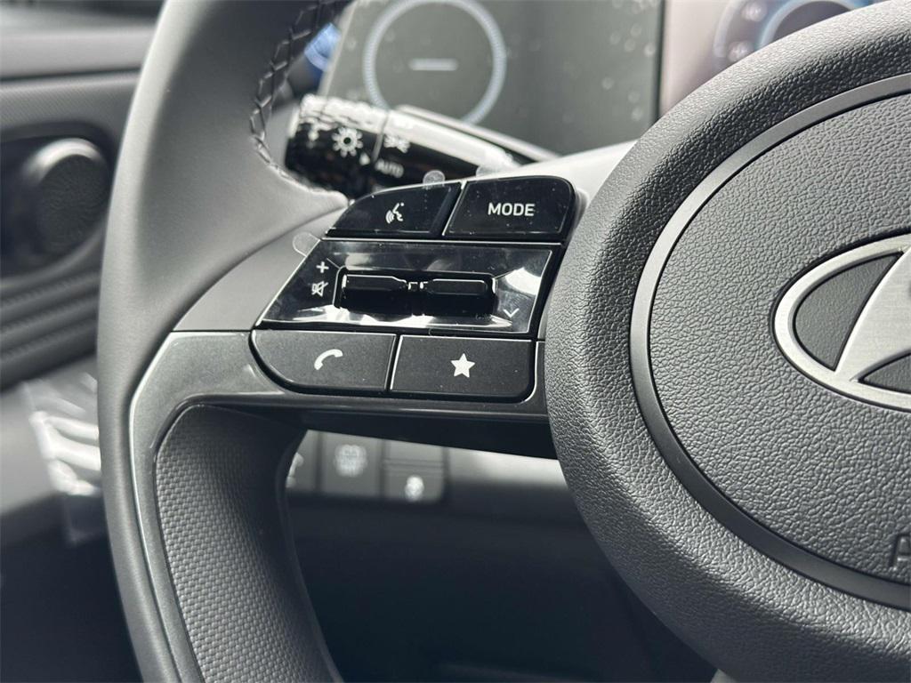 new 2025 Hyundai Elantra car, priced at $26,705