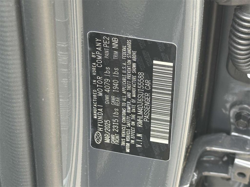 new 2025 Hyundai Elantra car, priced at $26,690