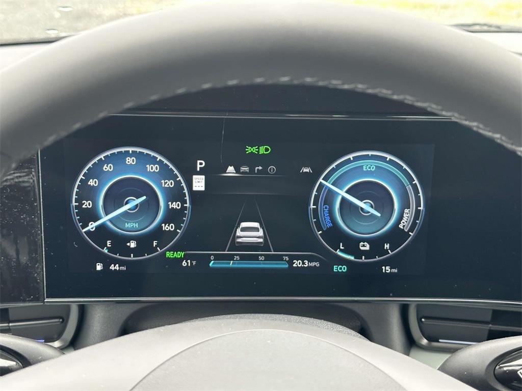 new 2025 Hyundai Elantra car, priced at $29,185