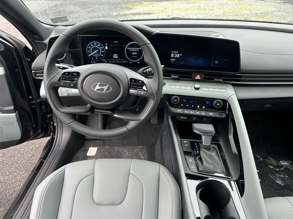 new 2025 Hyundai Elantra car, priced at $29,185
