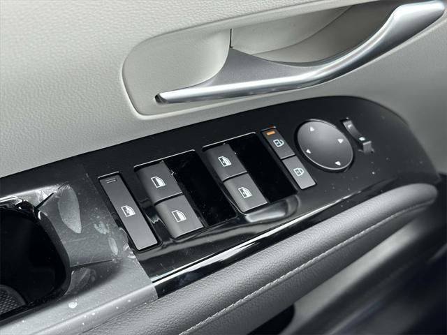 new 2025 Hyundai TUCSON Hybrid car, priced at $42,135
