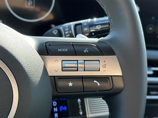 new 2025 Hyundai TUCSON Hybrid car, priced at $37,570