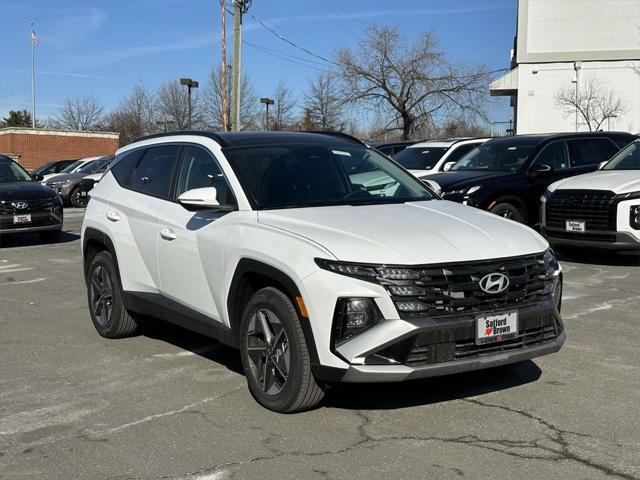 new 2025 Hyundai TUCSON Hybrid car, priced at $37,570