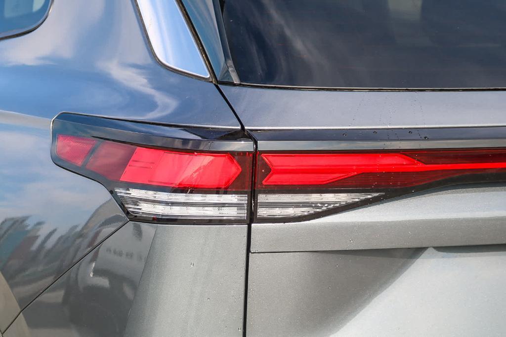 new 2025 Volkswagen Tiguan car, priced at $31,325