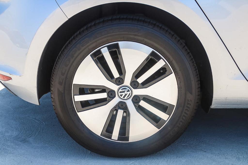 used 2016 Volkswagen e-Golf car, priced at $8,985