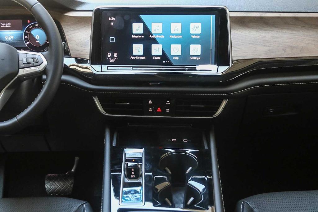 new 2025 Volkswagen Atlas car, priced at $46,497