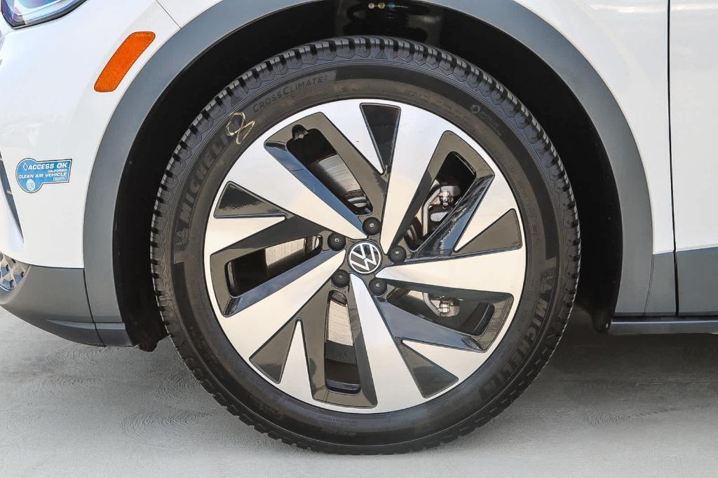 used 2021 Volkswagen ID.4 car, priced at $20,985