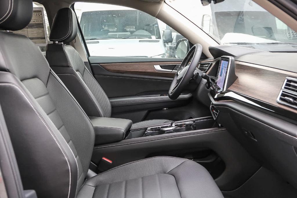 new 2024 Volkswagen Atlas car, priced at $47,485